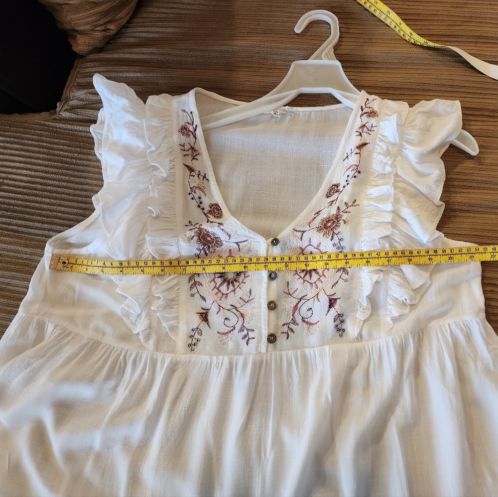 Embroidered Ruffle Top - Picture 3 of 4